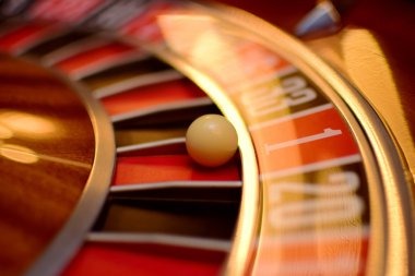 donototo mobile app live roulette table with betting interface in portrait mode